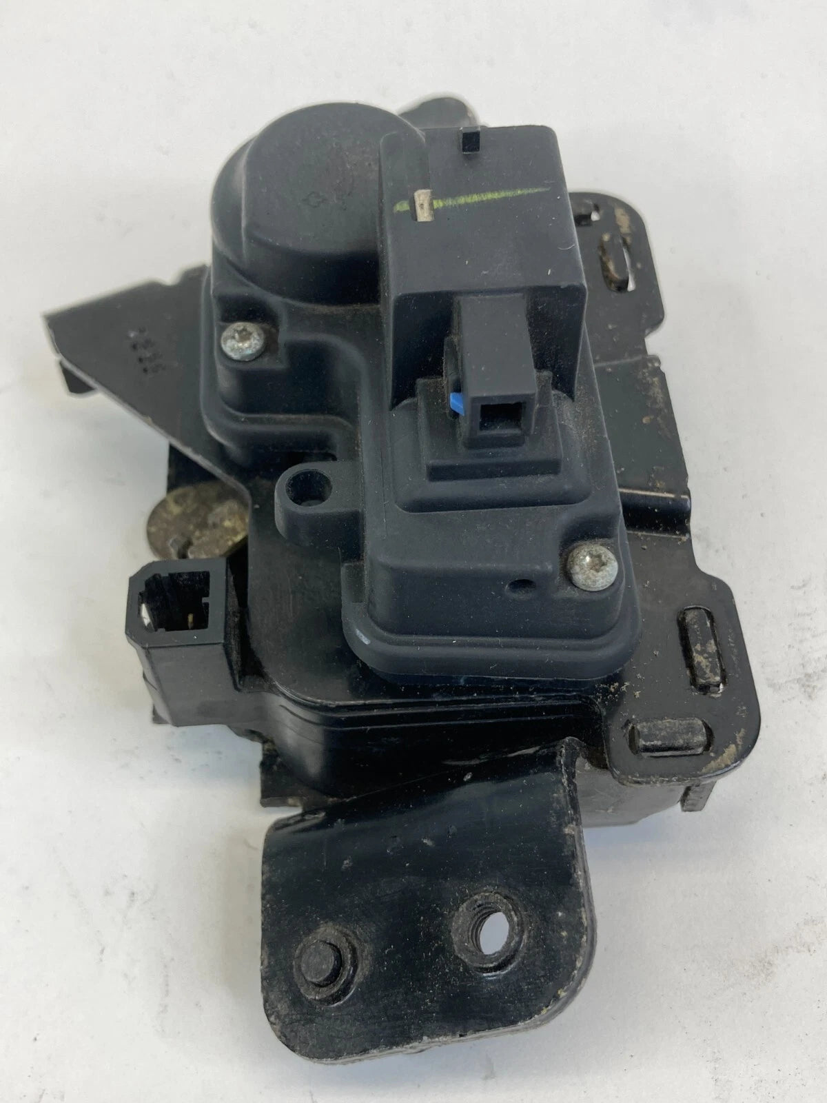 2005 2006 JEEP GRAND CHEROKEE REAR TRUNK LID LIFTGATE LOCK LATCH ACTUATOR OEM