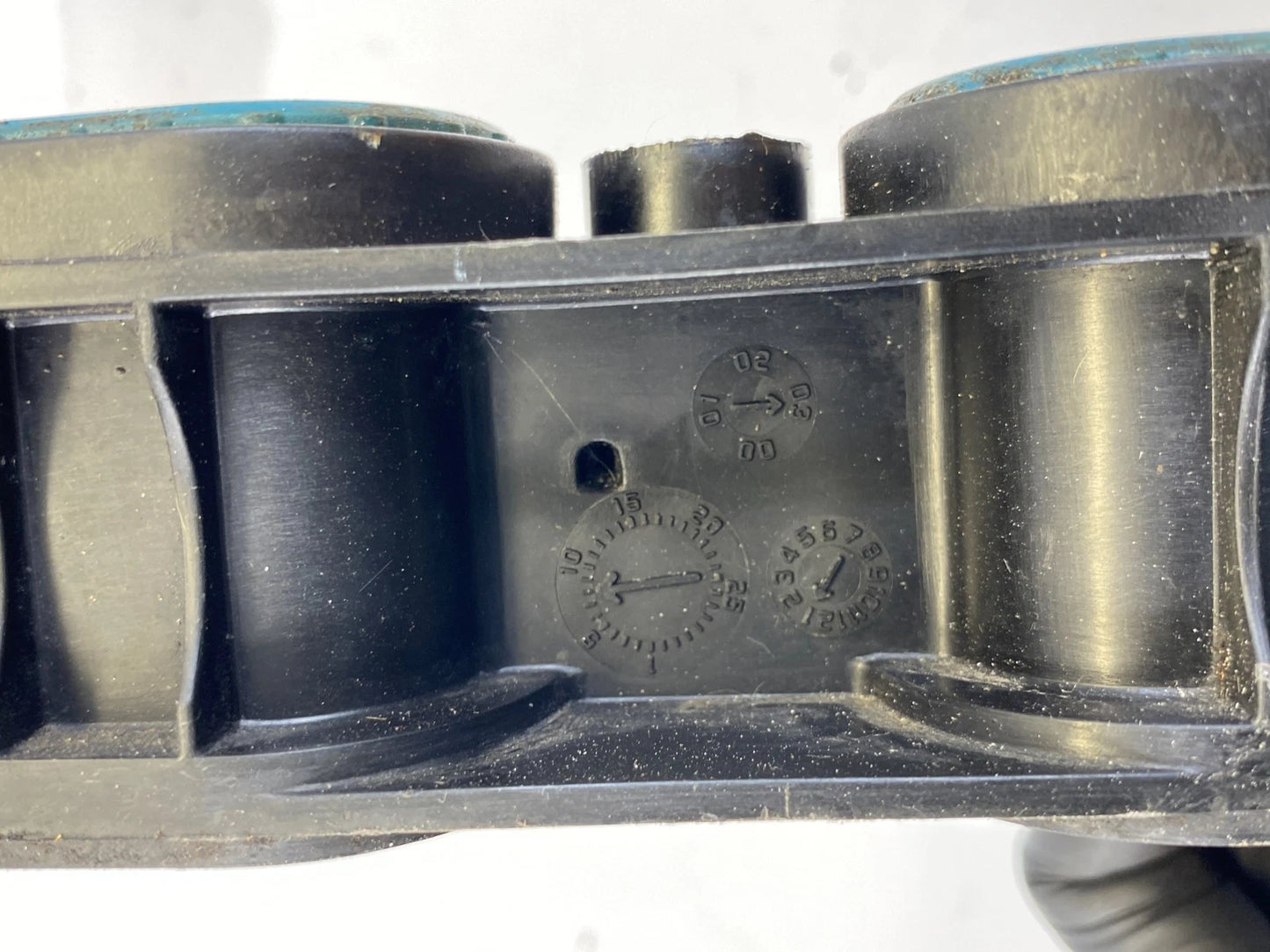 03-08 JAGUAR S-TYPE 3.0L V6 LOWER INTAKE MANIFOLD PLENUM SPACER OEM 1R8E9K461CD