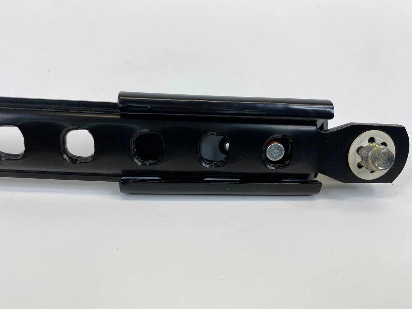 2006-2010 INFINITI M35 FRONT RIGHT PASSENGER SIDE SEAT BELT HEIGHT ADJUSTER OEM