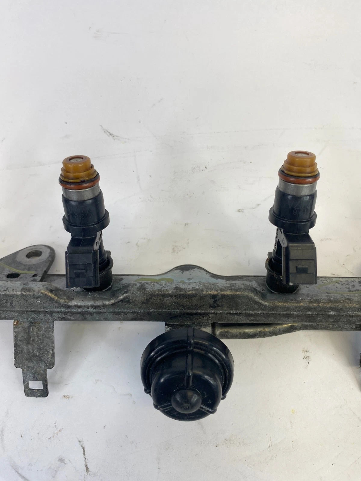 08-12 HONDA ACCORD 2.4L FWD ENGINE FUEL RAIL W/ 4 FUEL INJECTORS R45L590-545103