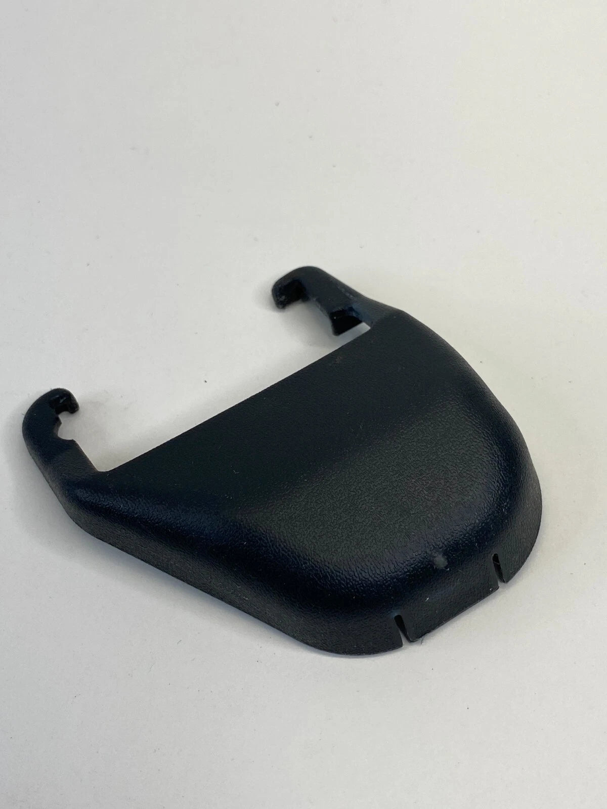 2003 2003 02 03 LEXUS ES300 FRONT RIGHT SEAT TRACK END COVER CAP TRIM