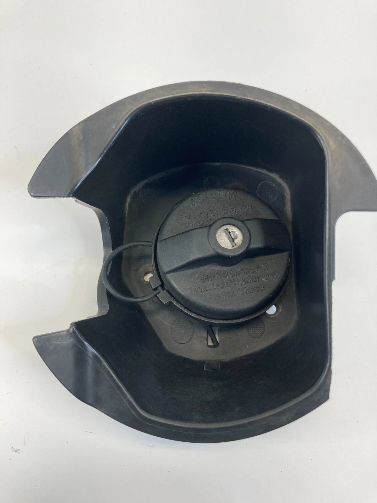 2009 2010 CHEVROLET TRAVERSE FUEL TANK FILLER GAS CAP TOP COVER HOUSING OEM