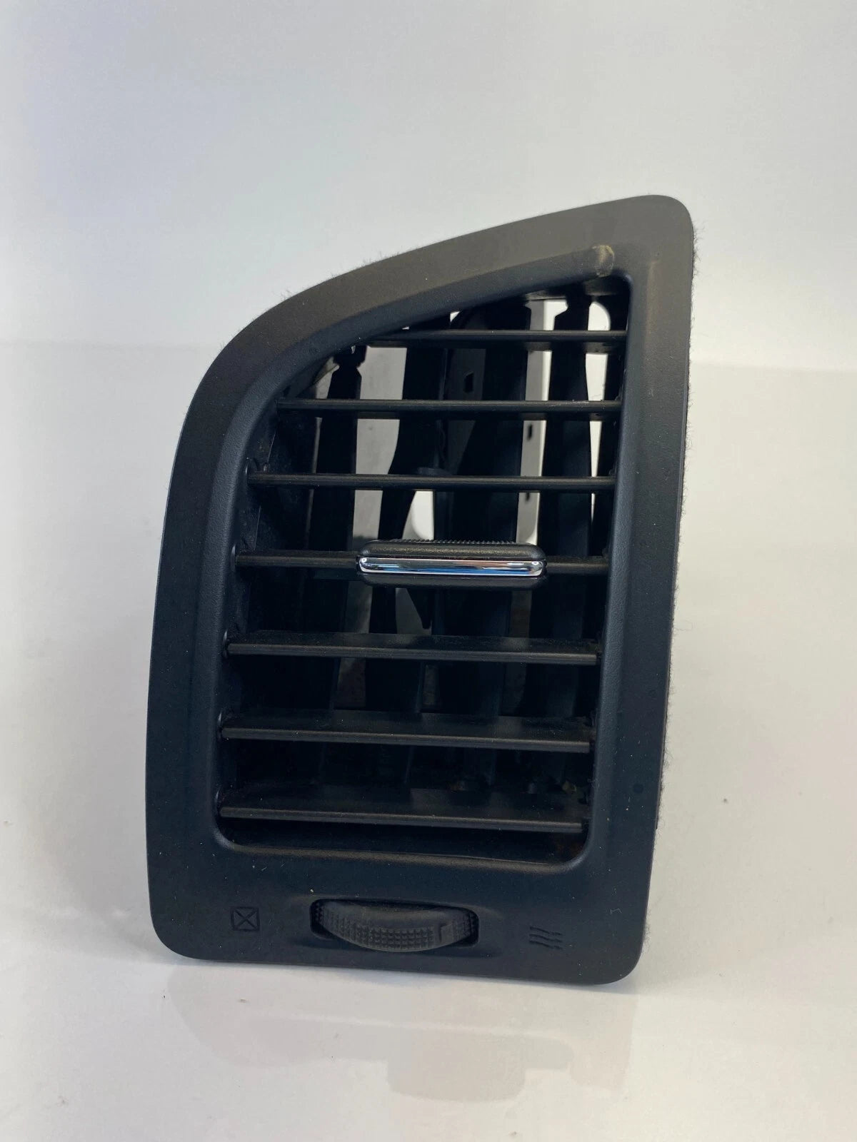 2013-2015 NISSAN ALTIMA DASH LEFT DRIVER A/C AIR VENT DUCT OUTER E946-5211E100