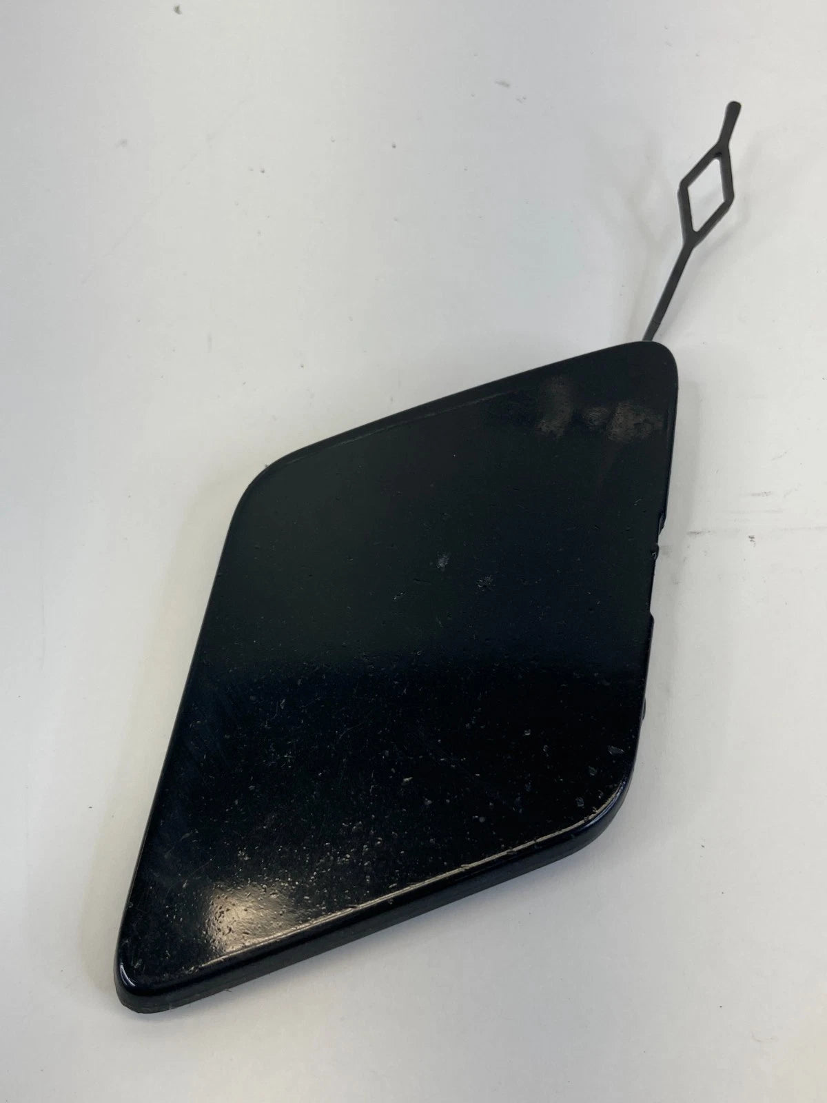 2013 2014 13 14 CADILLAC ATS FRONT BUMPER TOW EYE CAP COVER 20861606 OEM