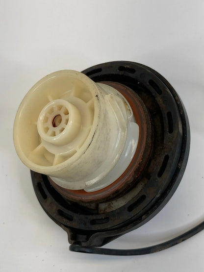 2004-2020 HYUNDAI ELANTRA 2005-2020 HYUNDAI SANTA FE FUEL FILLER GAS TANK CAP