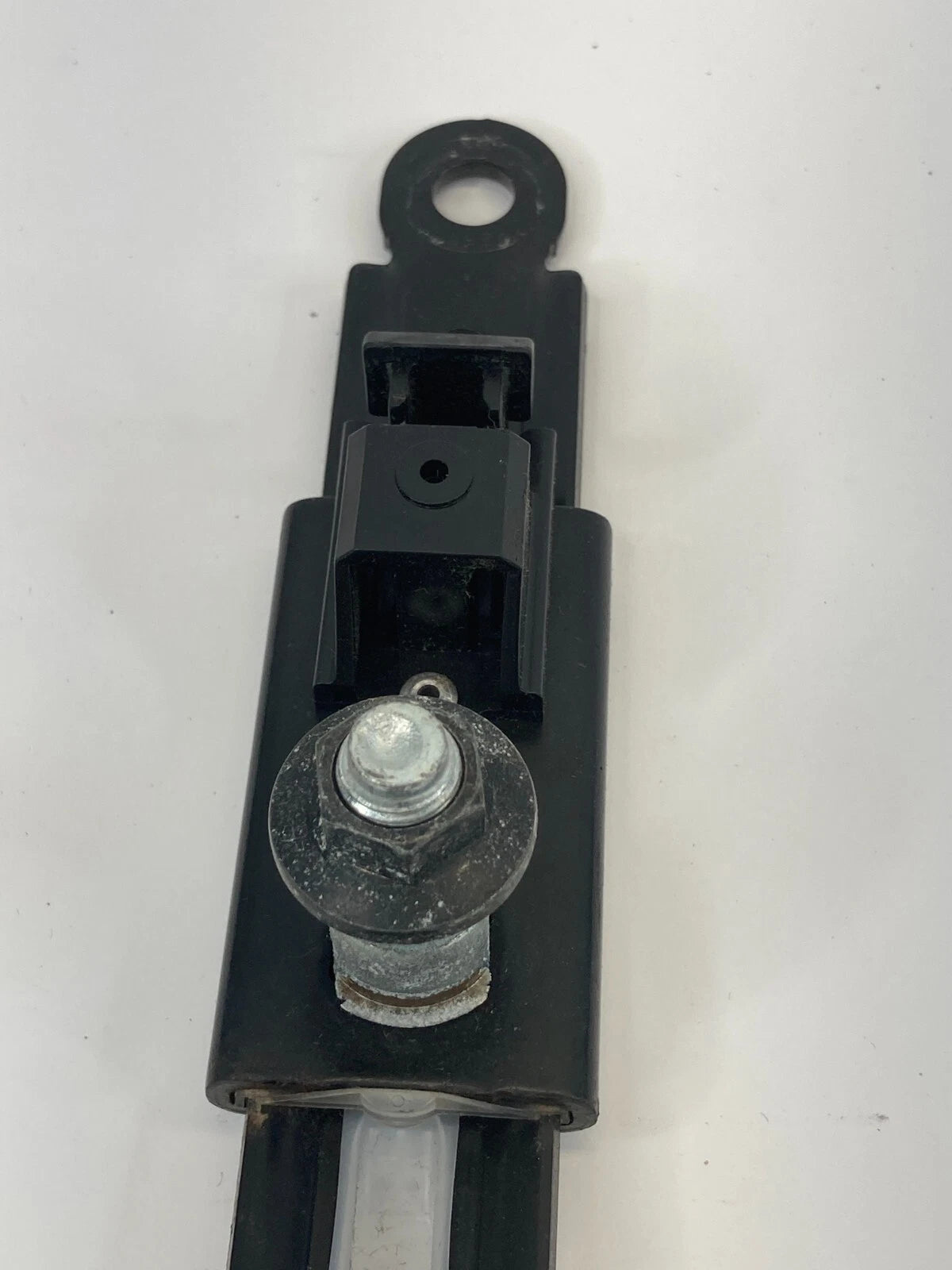 2004-2009 TOYOTA PRIUS FRONT LEFT SIDE SEAT BELT HEIGHT ADJUSTER D526001 OEM