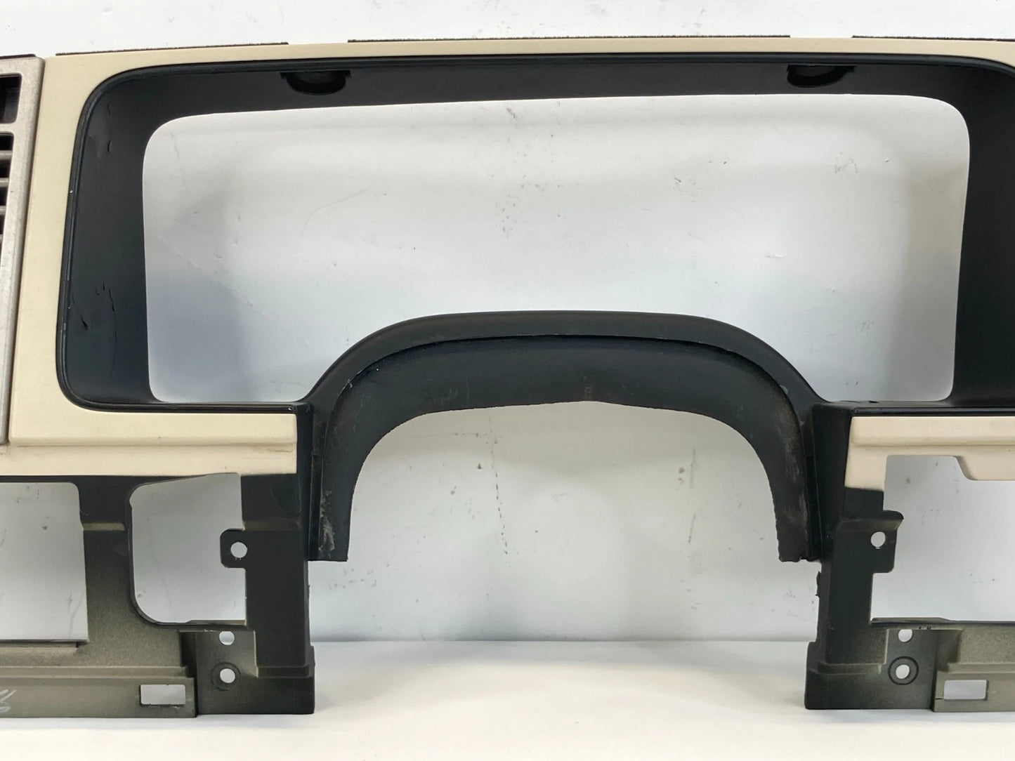 2003 2004 LINCOLN NAVIGATOR DASH SPEEDOMETER CLUSTER PANEL W/ AIR VENT & SWITCHS