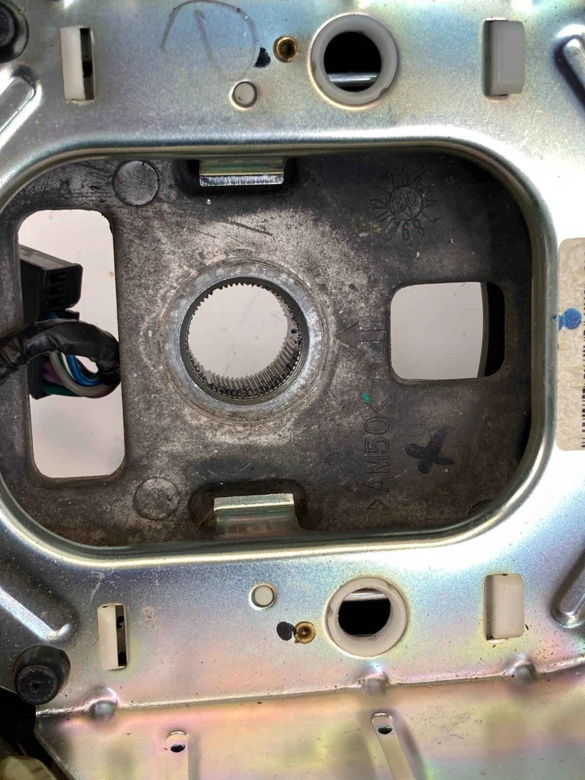 2009-2012 CHEVROLET TRAVERSE STEERING WHEEL W/ CRUISE & AUDIO CONTROL SWITCH OEM