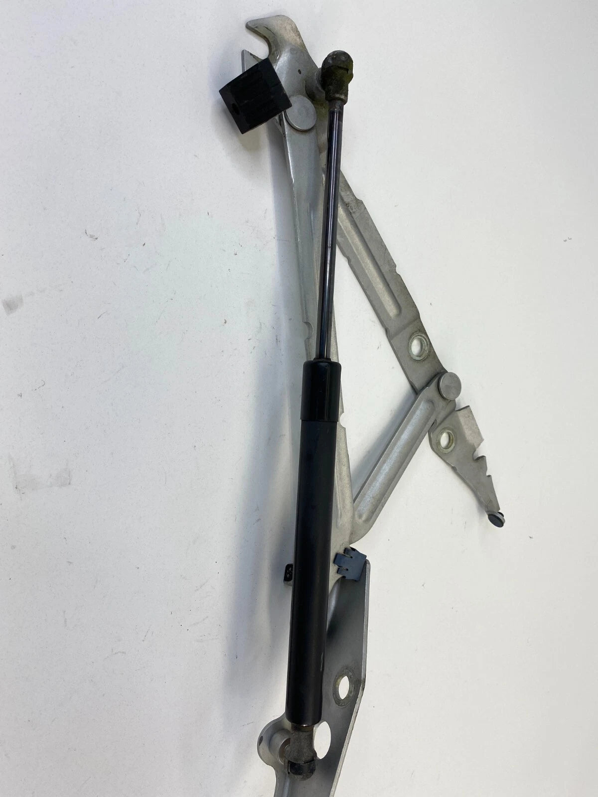 1999-2006 VOLVO S80 REAR TRUNK LID TAILGATE RIGHT SIDE LIFT SUPPORT HINGE STRUT