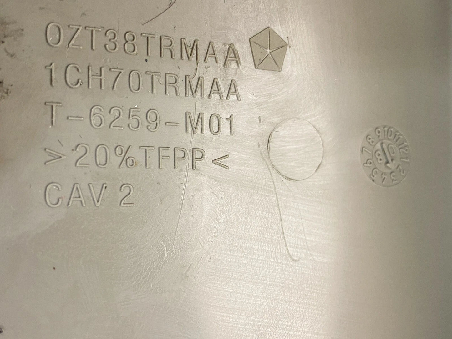 2007-2009 DODGE CALIBER STEERING COLUMN UPPER & LOWER COVER TRIM SHROUD OEM