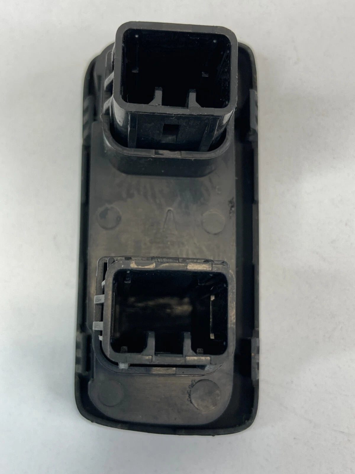 05 06 07 08 09 10 KIA SPORTAGE CENTER CONSOLE BLANK SWITCH COVER BEZEL TRIM OEM