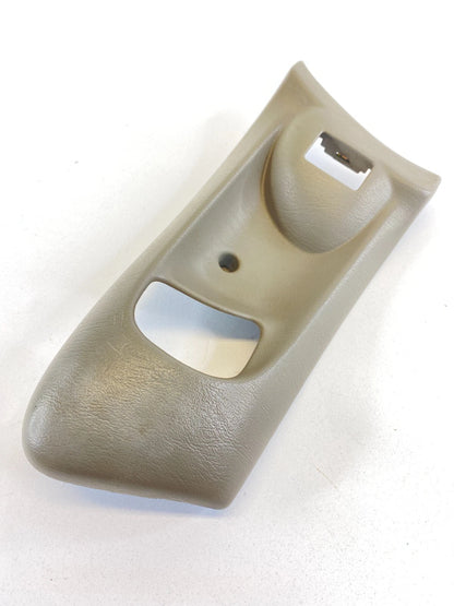 2004-2007 CHEVROLET IMPALA FRONT LEFT INNER DOOR HANDLE SWITCH BEZEL 10345564