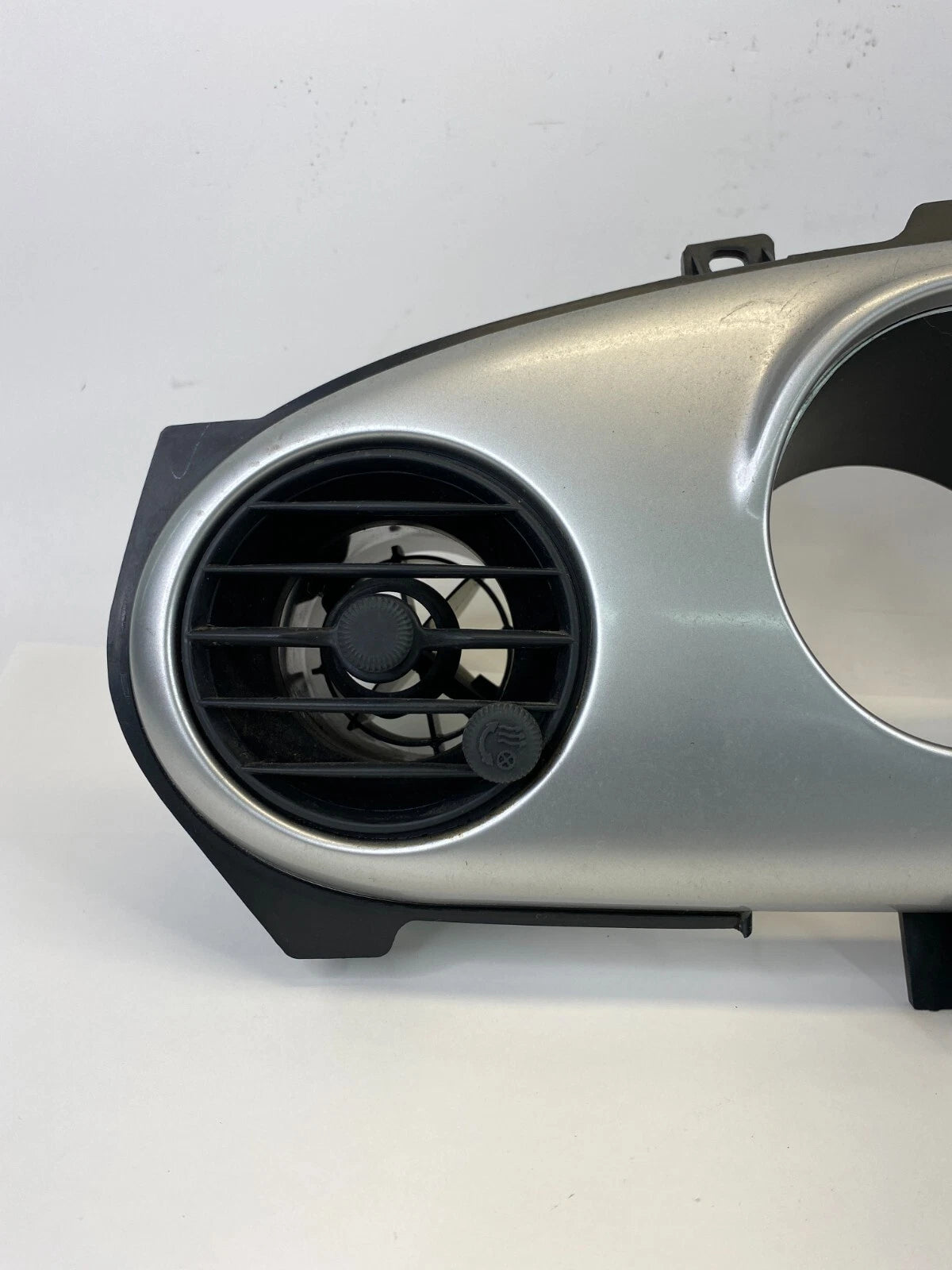 2001-2005 CHRYSLER PT CRUISER DASH SPEEDOMETER CLUSTER BEZEL SILVER 0SD34TRMA