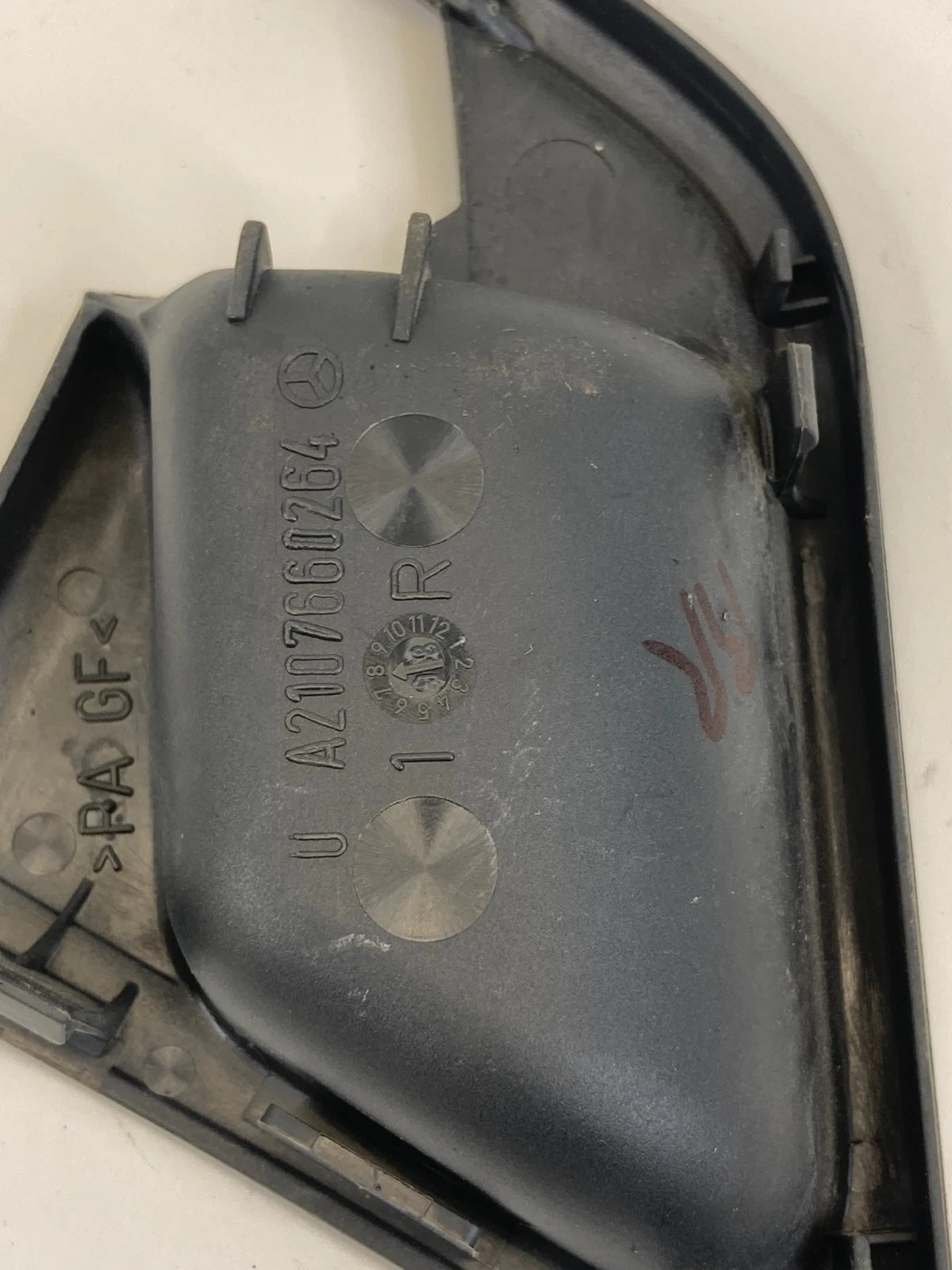 98-02 MERCEDES-BENZ E430 REAR RIGHT INTERIOR DOOR HANDLE TRIM BEZEL 2107660264