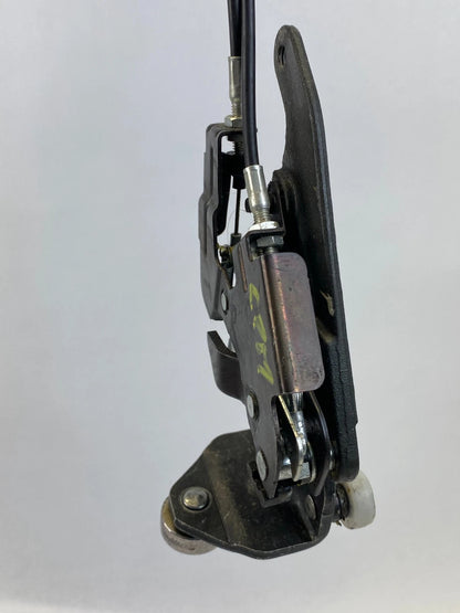 2005 06 07 08 09 2010 HONDA ODYSSEY REAR RIGHT SIDE SLIDING DOOR LOWER ROLLER