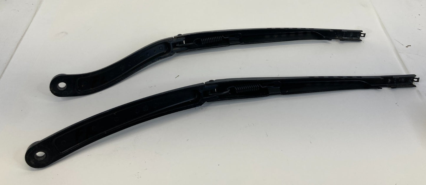 2005-2011 Cadillac STS Front Windshield Wiper Arm Pair Set 24026296 OEM