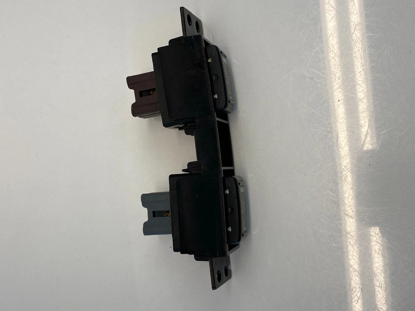2005 2006 INFINITI G35 FRONT DRIVER LEFT SEAT MEMORY CONTROL SWITCH OEM