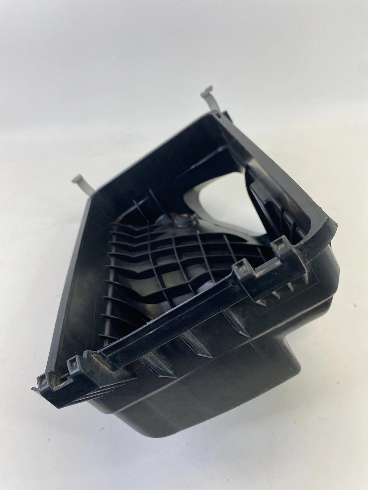 1999-2001 LEXUS ES300 ENGINE AIR CLEANER FILTER BOX CASE HOUSING 17701-0A010 OEM