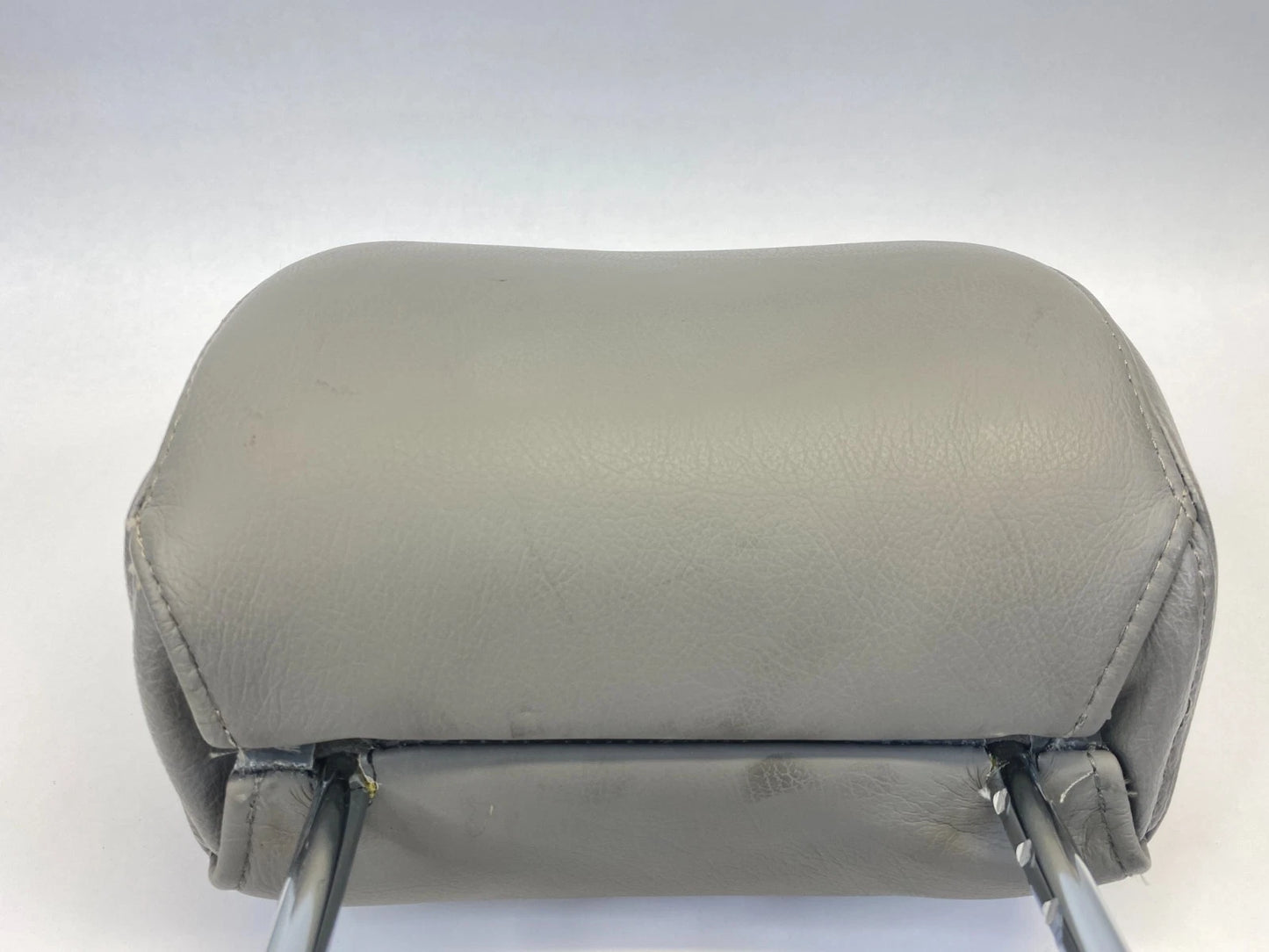 06-10 TOYOTA SIENNA FRONT LEFT RIGHT PASSENGER DRIVER SIDE HEADREST LEATHER OEM