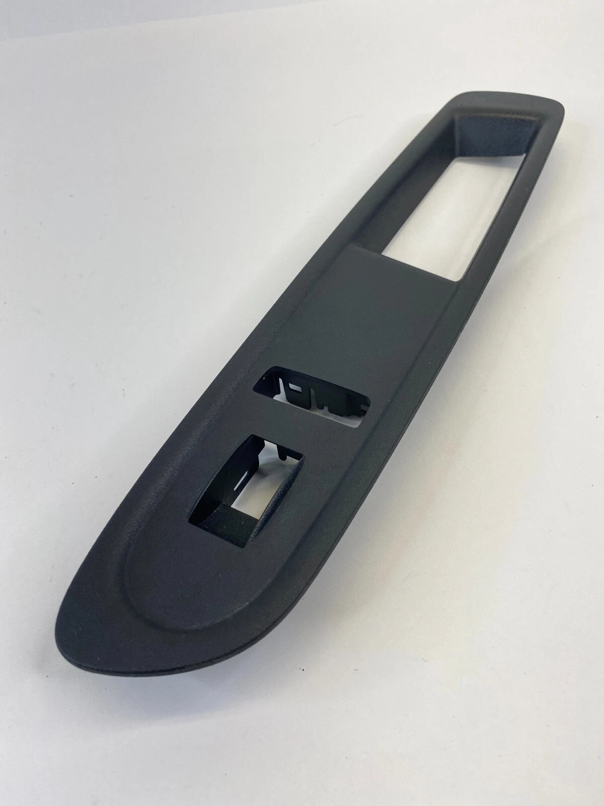 09-12 CHEVY TRAVERSE FRONT RIGHT DOOR WINDOW SWITCH BEZEL COVER TRIM 25868362