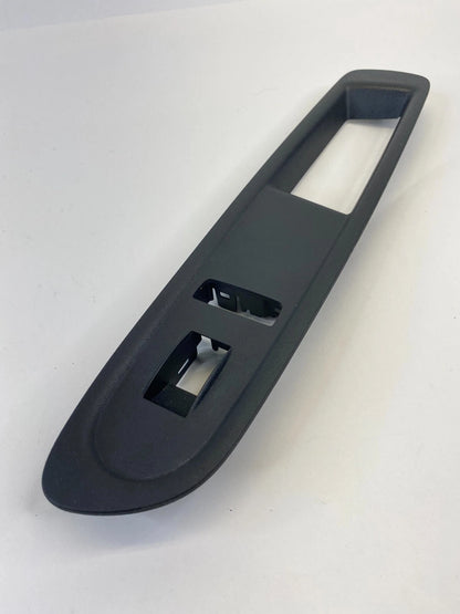 09-12 CHEVY TRAVERSE FRONT RIGHT DOOR WINDOW SWITCH BEZEL COVER TRIM 25868362