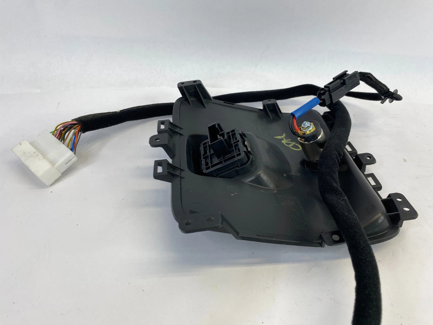 2014 2015 KIA SORENTO CENTER CONSOLE REAR POWER OUTLET BEZEL 115V ASSY OEM
