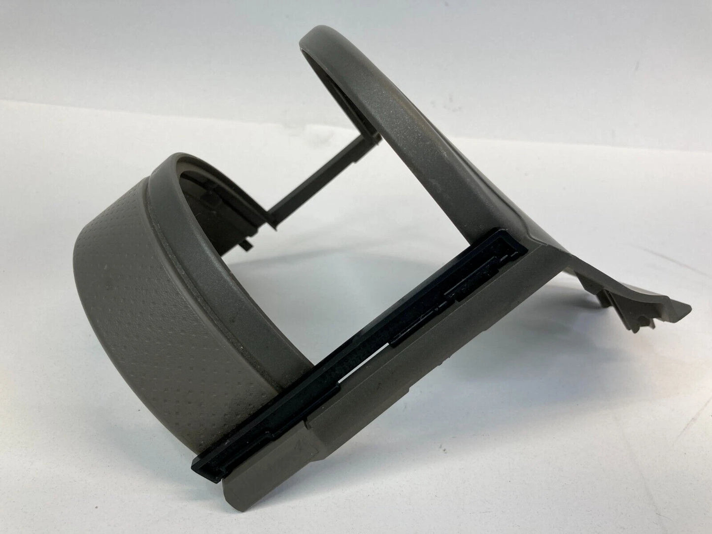 03 04 INFINITI G35 LEFT DRIVER DASH AC HEATER AIR VENT COVER BEZEL E577-5112-500