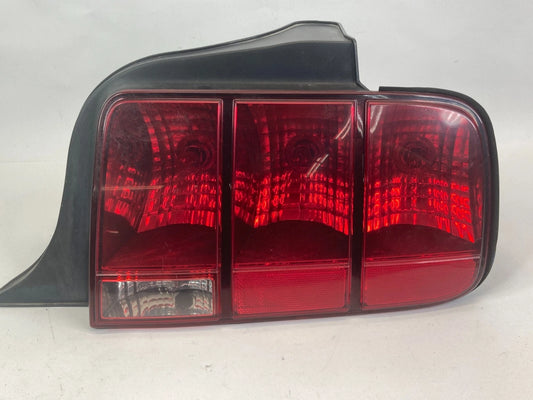 2005-2009 FORD MUSTANG PASSENGER RIGHT REAR TAILLIGHT LAMP ASSEMBLY 13A412AA OEM
