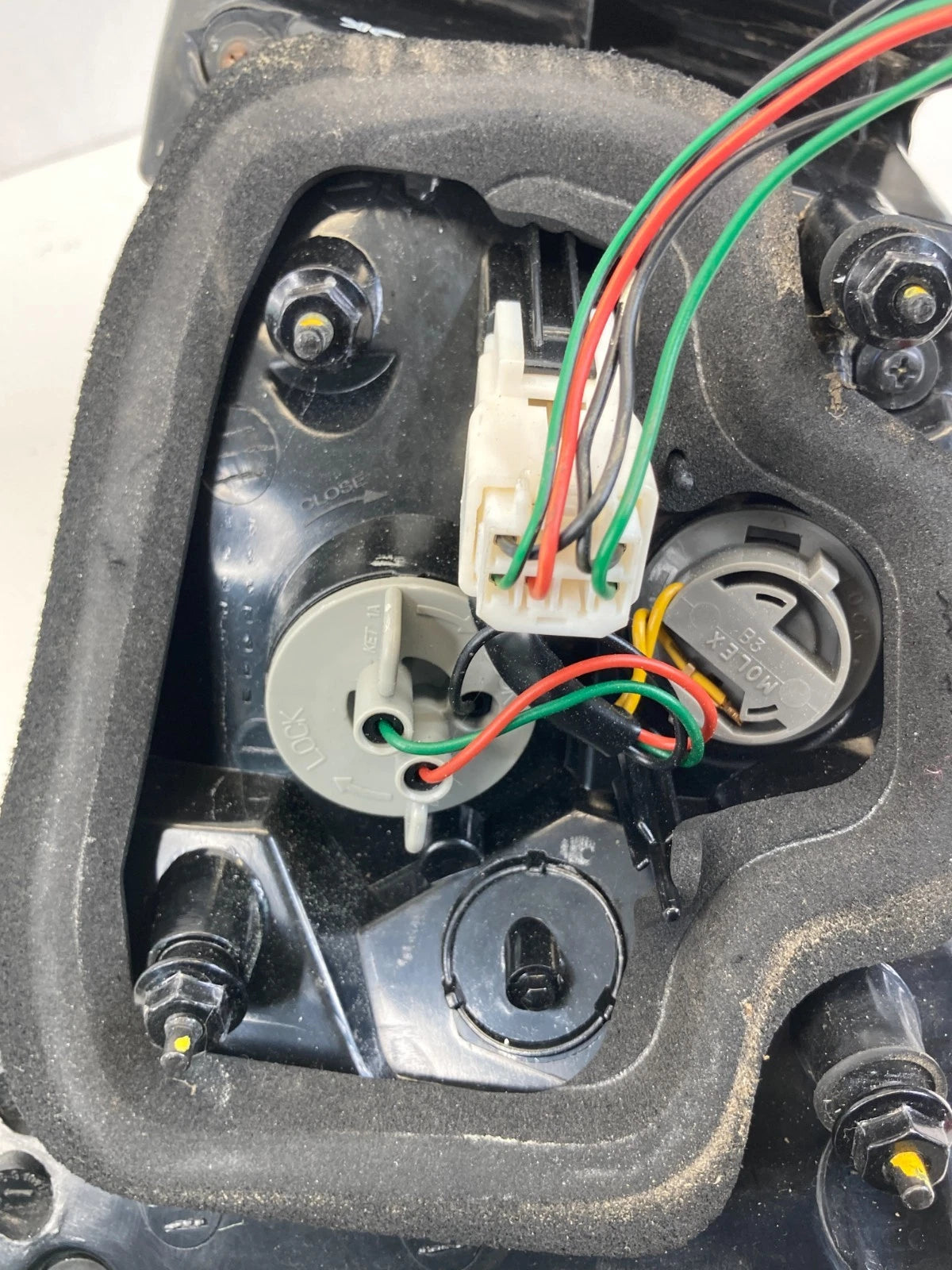 2012-2017 KIA RIO LX SEDAN REAR LEFT LH OUTER TAILLIGHT LAMP 92401-1W0 OEM