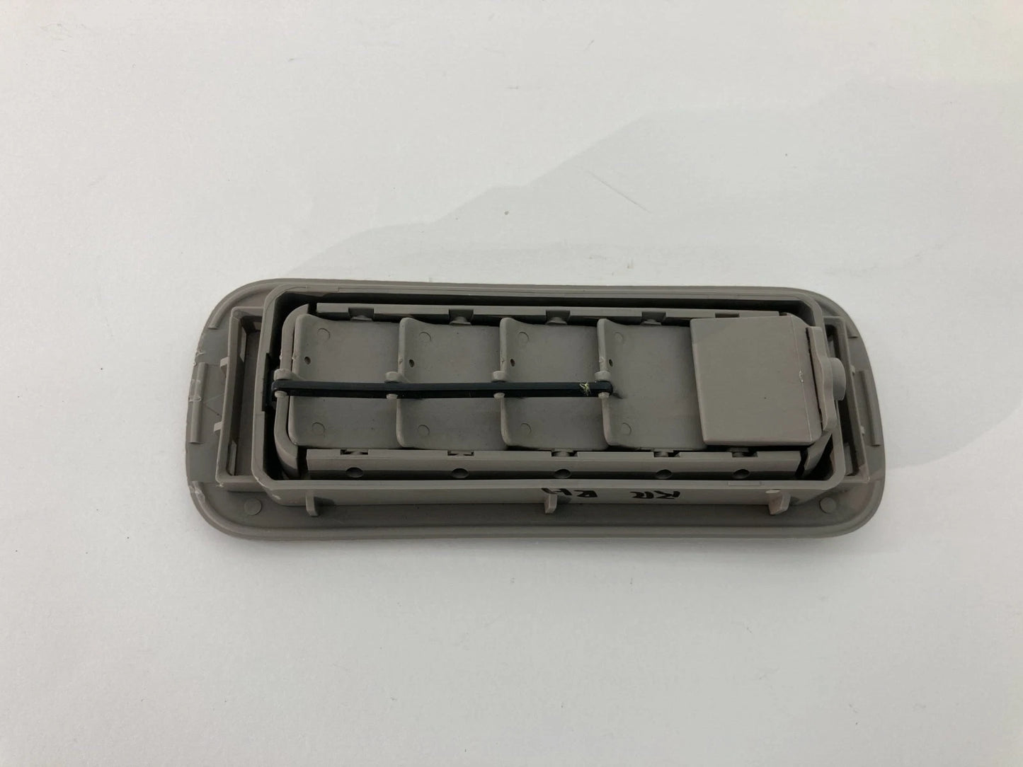 2001-2004 TOYOTA SEQUOIA INTERIOR OVERHEAD ROOF AC AIR VENT GRILLE OEM