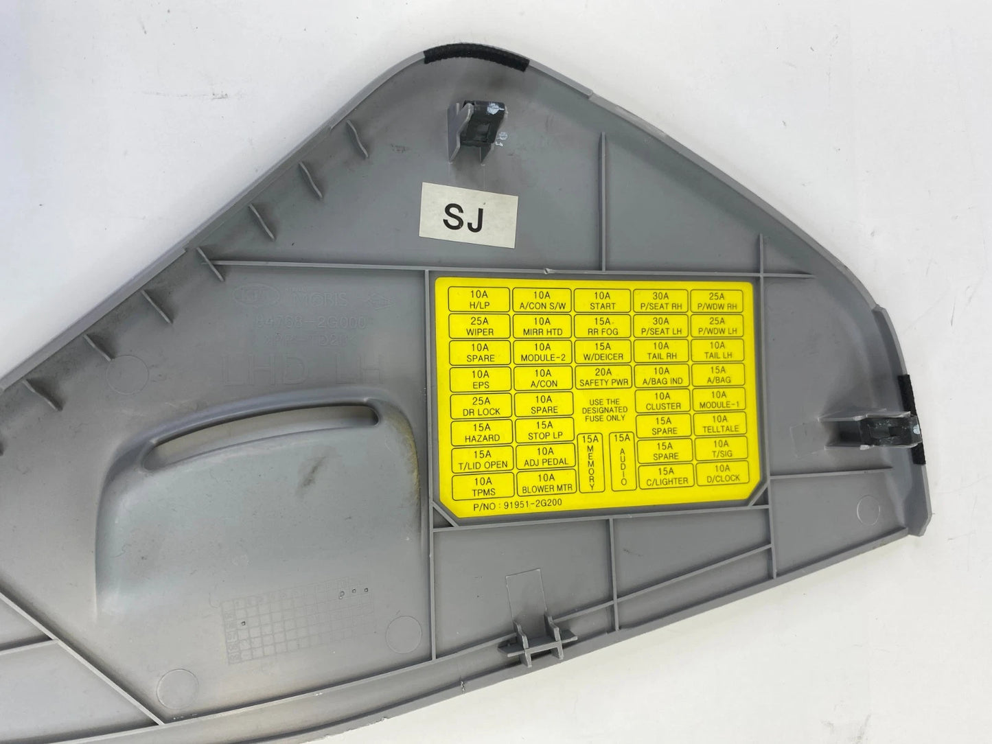 2006-2010 KIA OPTIMA DASH LEFT SIDE FUSE END TRIM COVER CAP 84768-2G000 OEM