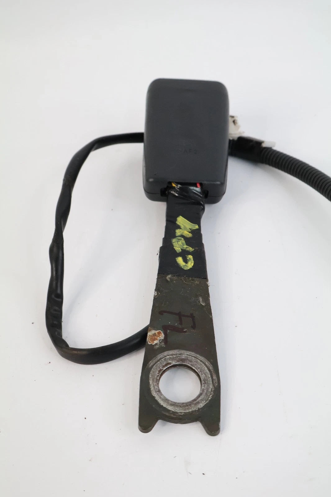 2003 2004 TOYOTA 4RUNNER SR5 FRONT LEFT DRIVER SIDE SEAT BELT BUCKLE BLACK OEM