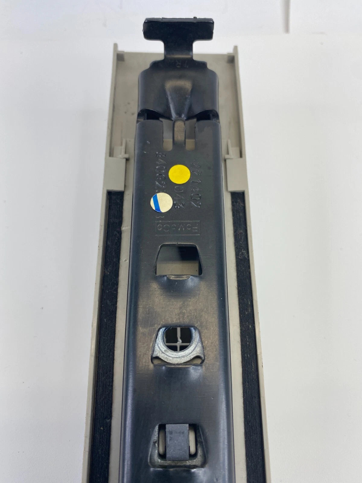 2011-2013 FORD FIESTA FRONT LEFT DRIVER SEAT BELT HEIGHT ADJUSTER 221402 OEM