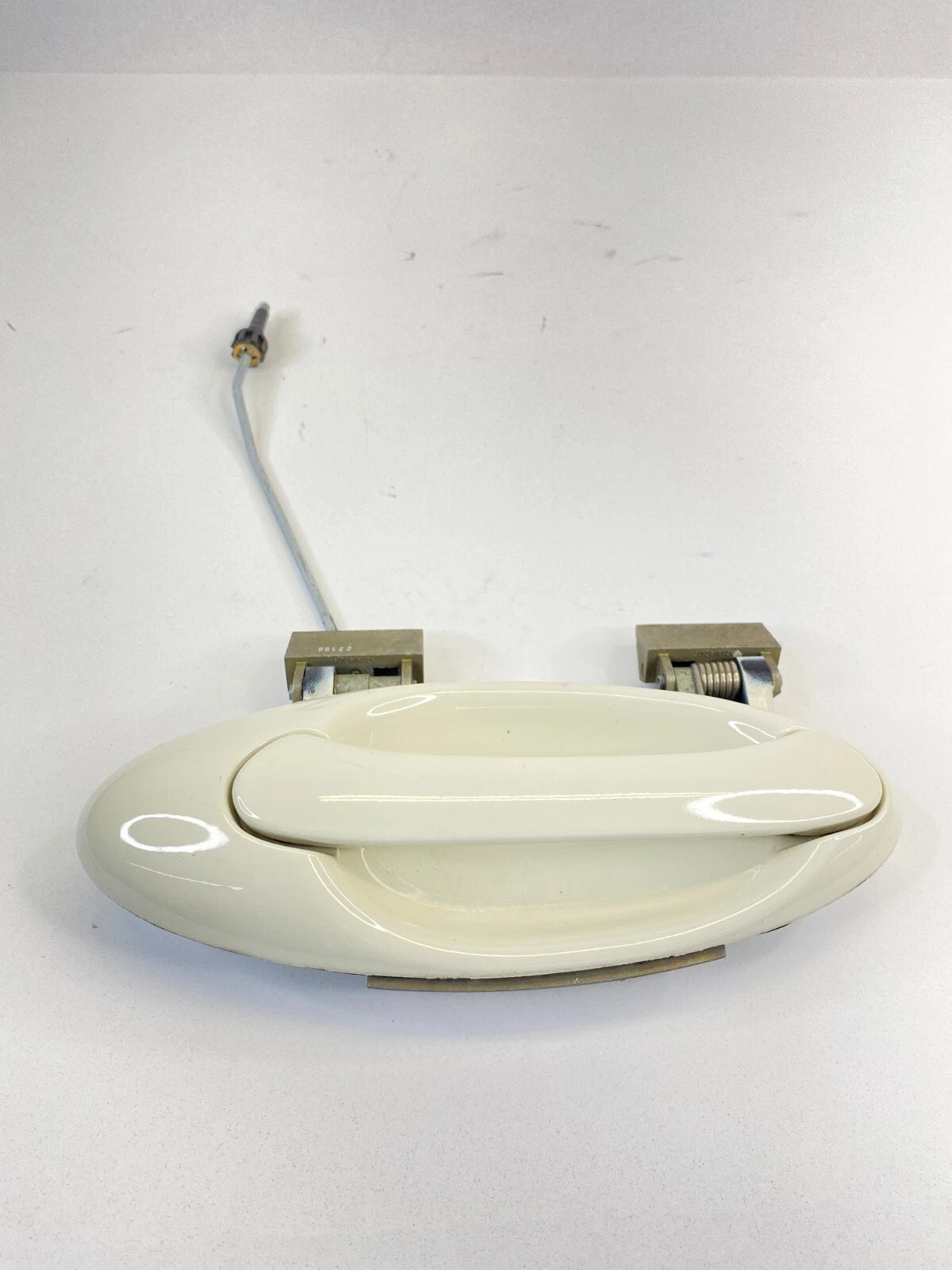 2006-2009 SAAB 9-5 95 FRONT RIGHT PASSENGER SIDE EXTERIOR DOOR HANDLE 5510136
