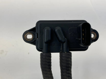 97-06 FORD EXPEDITION EXHAUST GAS RECIRCULATION EGR PRESSURE SENSOR W/ CONNECTOR