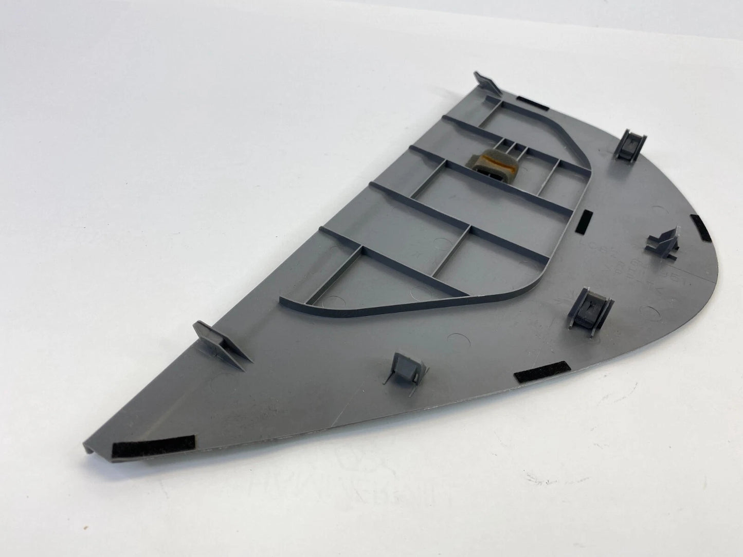 2004-2006 MAZDA MPV RIGHT PASSENGER SIDE DASH END CAP COVER TRIM LC62-64-951 OEM