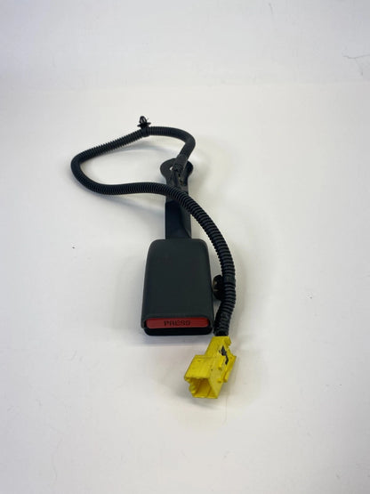 2011-2016 HYUNDAI ELANTRA SEDAN FRONT RIGHT PASSENGER SIDE SEAT BELT BUCKLE OEM