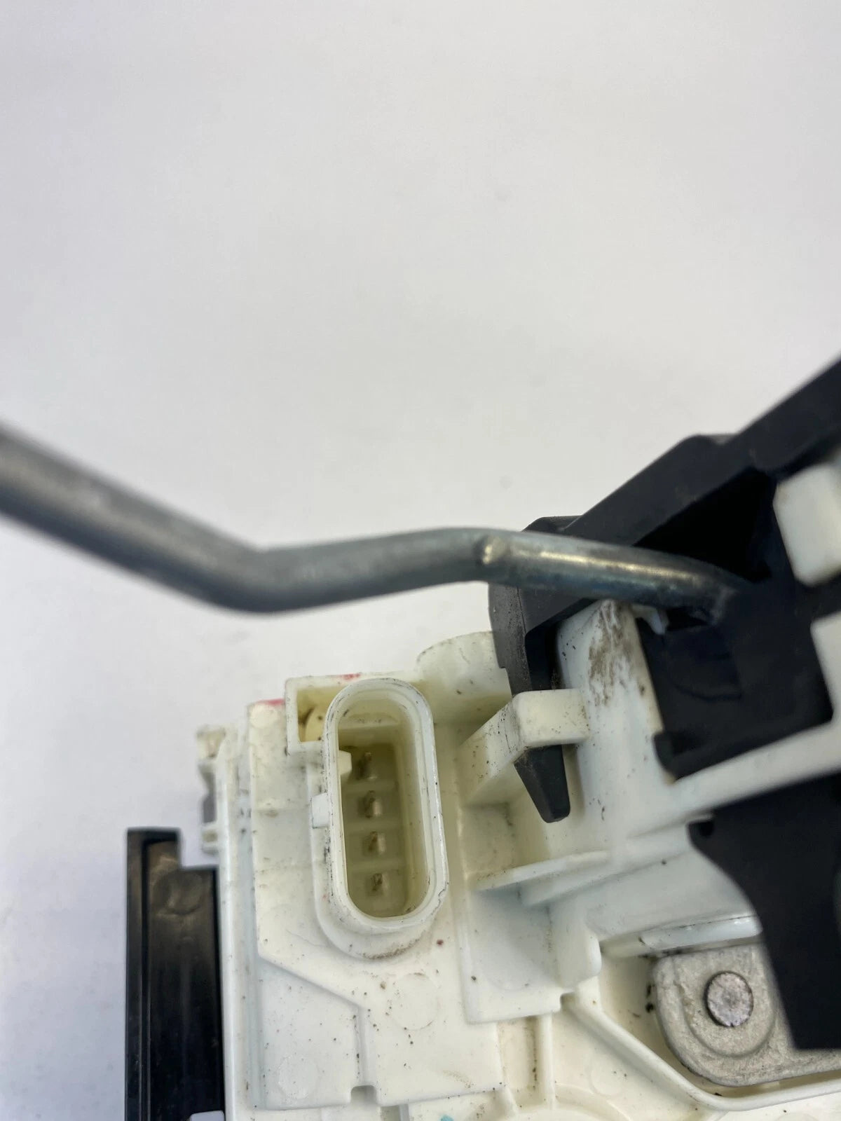 2011-2020 DODGE JOURNEY FRONT RIGHT DOOR LOCK LATCH RELEASE ACTUATOR 04589916AE