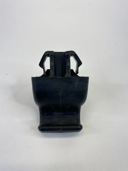 2014-2019 KIA SOUL FRONT LEFT SIDE SUNVISOR SUN VISOR HOLDER CLIP RETAINER OEM