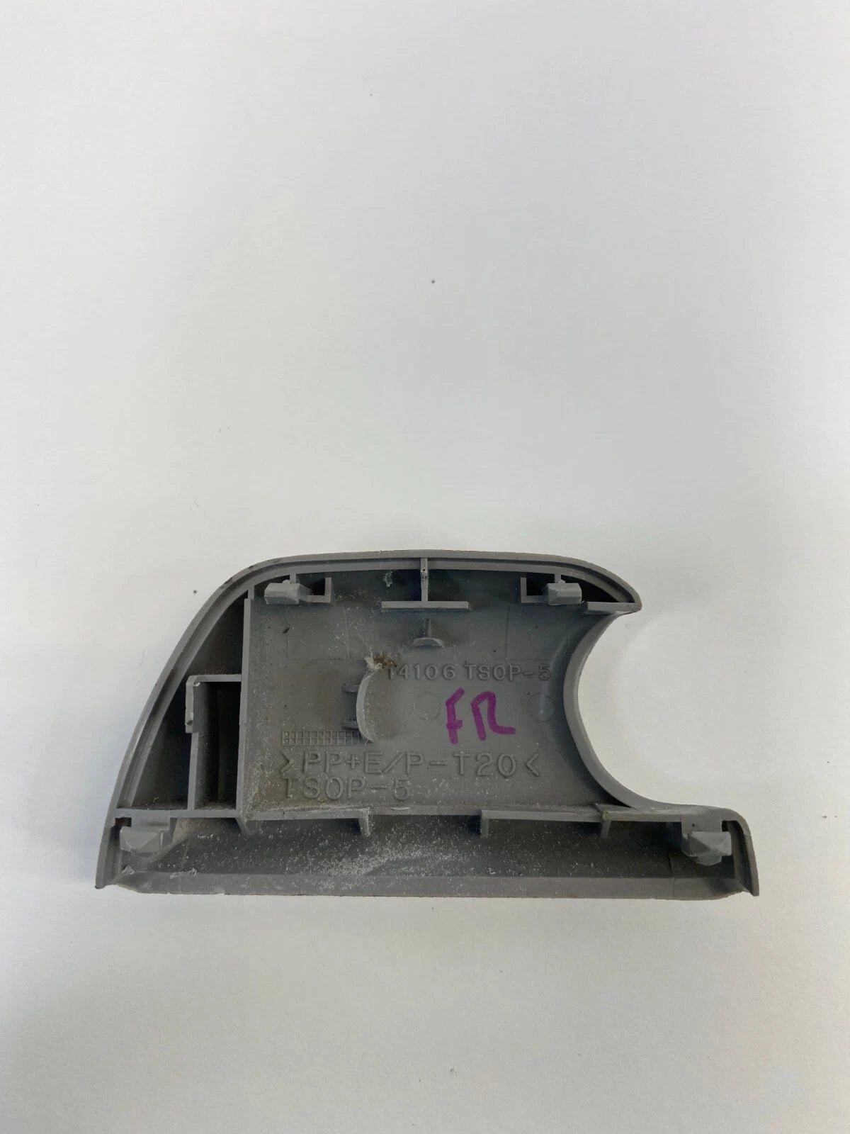 2004 2005 TOYOTA RAV4 FRONT RIGHT SEAT BELT UPPER COVER TRIM CAP 14106TS0P5 OEM