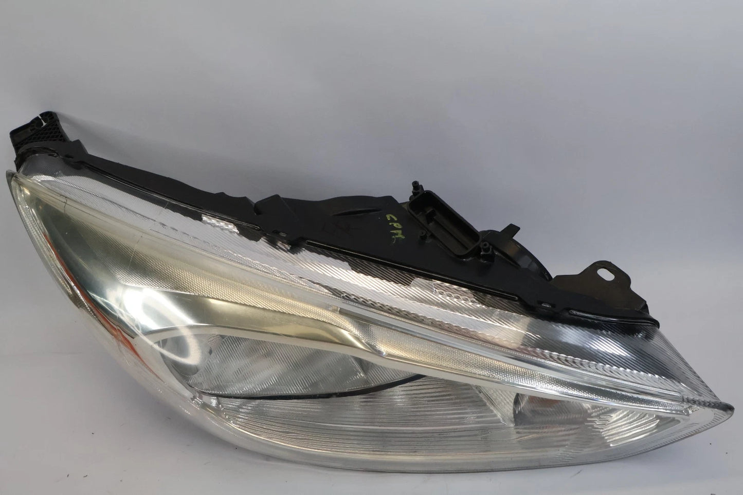 15-18 FORD FOCUS FR RIGHT PASSENGER SIDE HEADLIGHT LAMP HALOGEN F1EB13W029N OEM