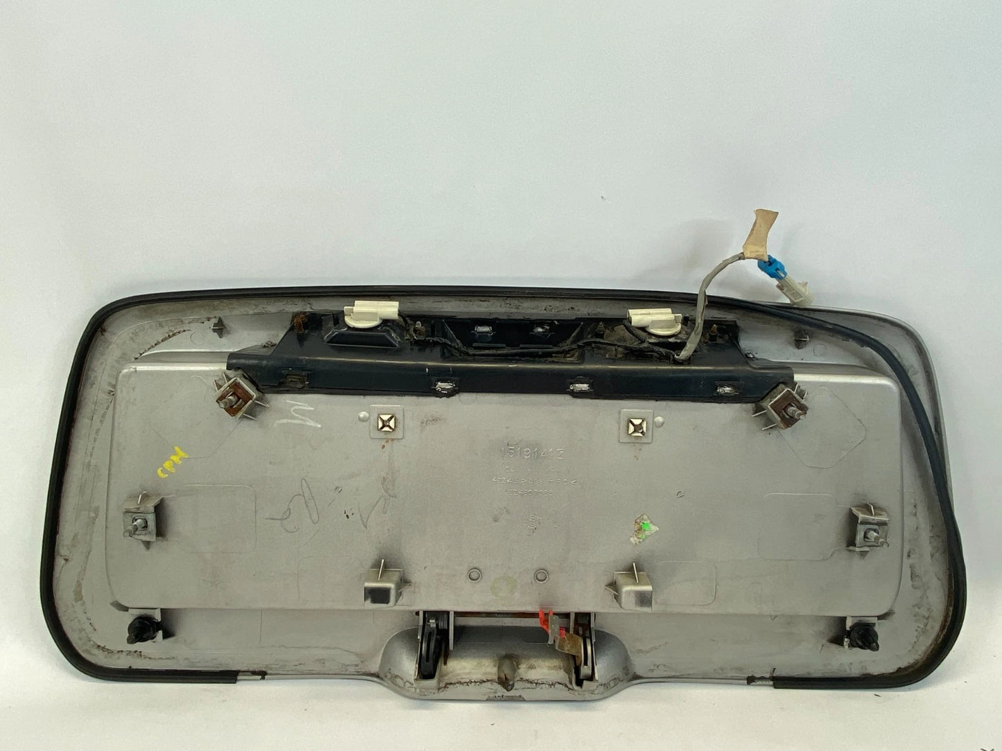 2002-2009 GMC ENVOY TRUNK LID LICENSE PLATE FINISH PANEL MOLDING PLATE 15191412