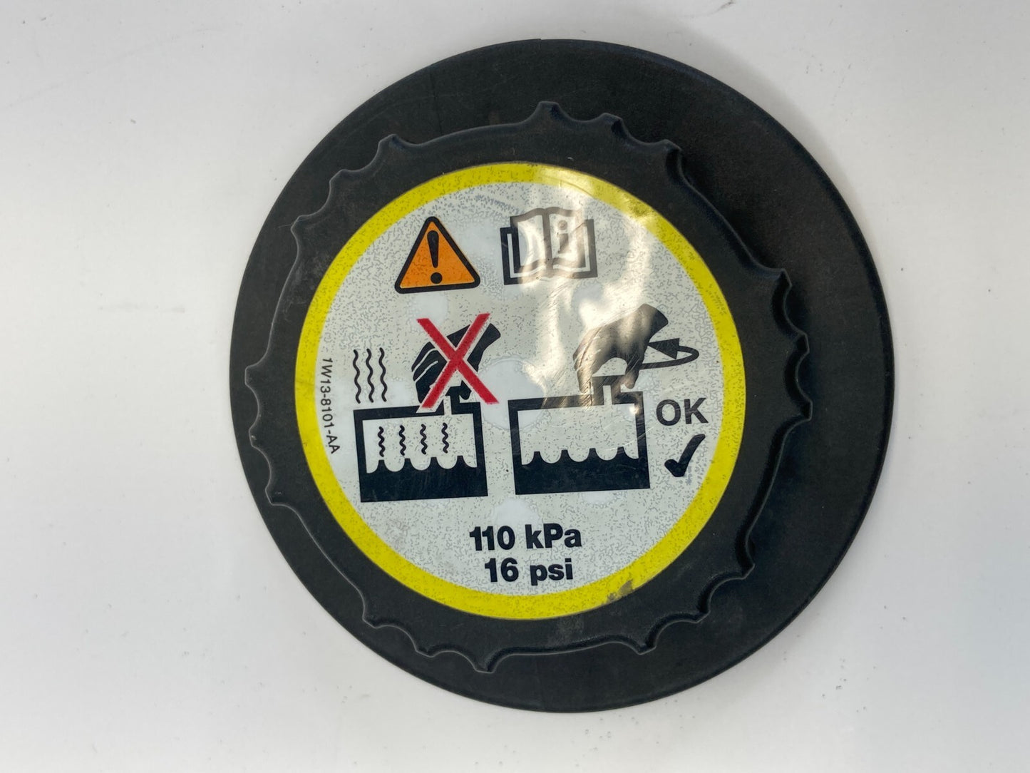 2006-2012 Ford Fusion Radiator Coolant Fluid Tank Cap Lid Cover 1W13-8101-AA OEM