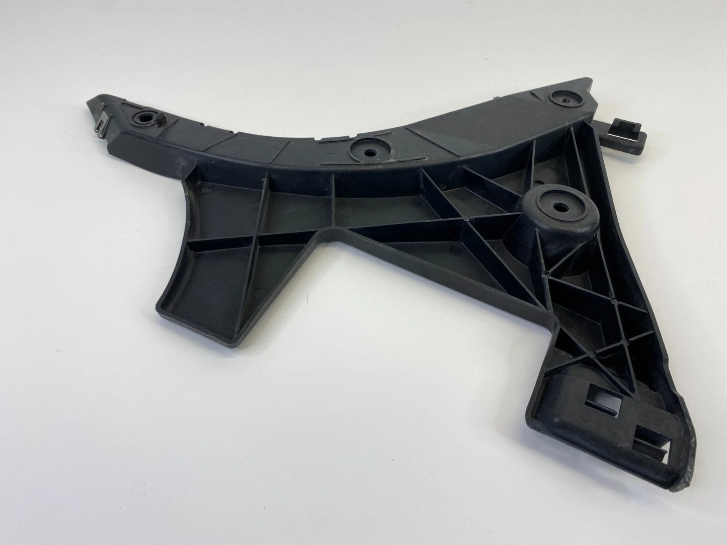 2004-2011 SAAB 9-3 93 REAR RIGHT OUTER BRACKET SIDE SUPPORT BUMPER RETAINER OEM