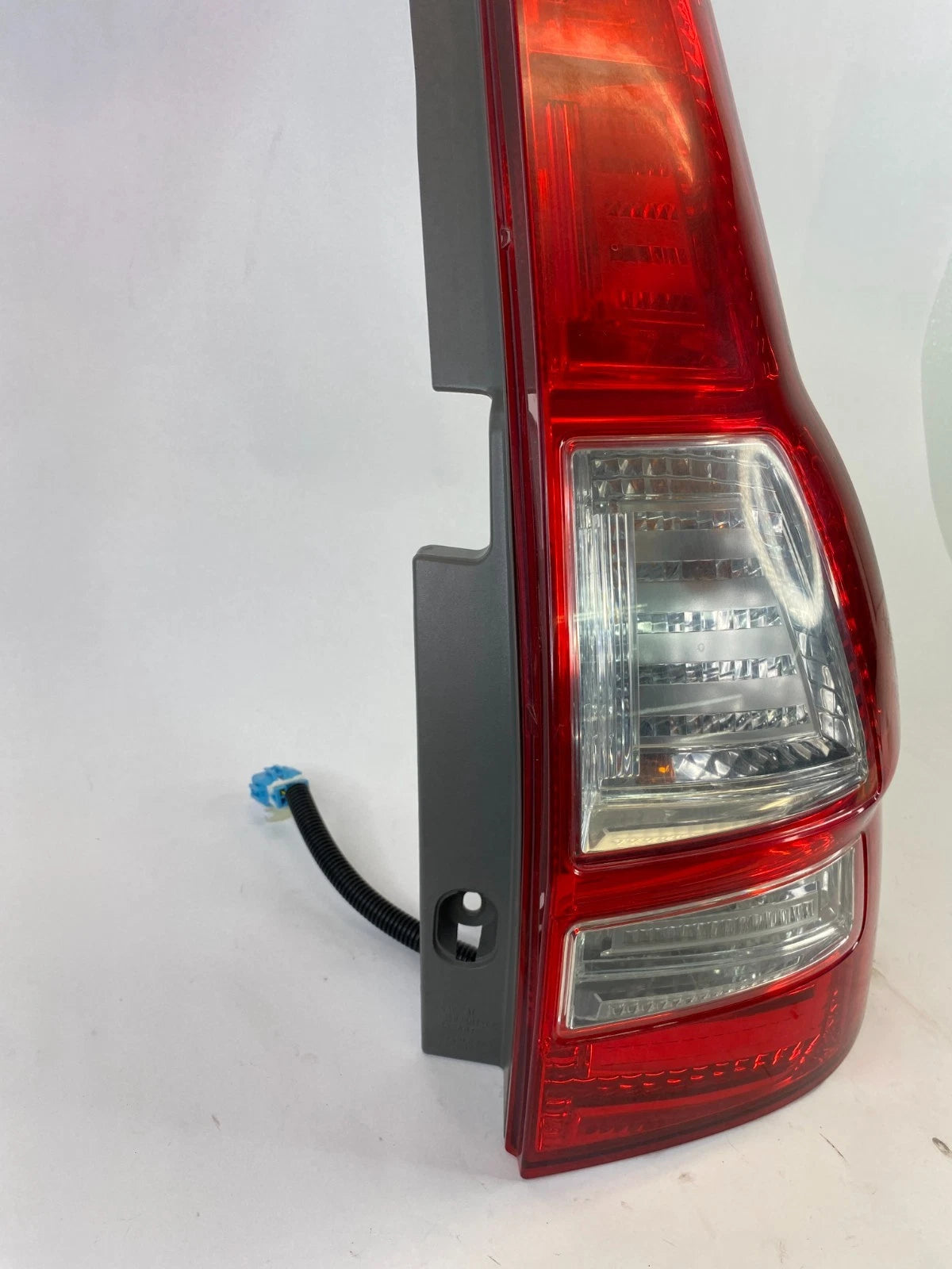 2007-2011 HONDA CR-V RIGHT RH REAR TAIL LIGHT LAMP QUARTER PANEL OEM
