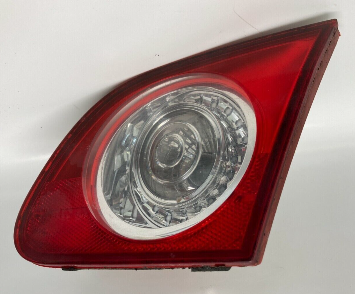 06-10 Volkswagen Passat Right Passenger Side Tail Light Inner Lamp 3C5945094C