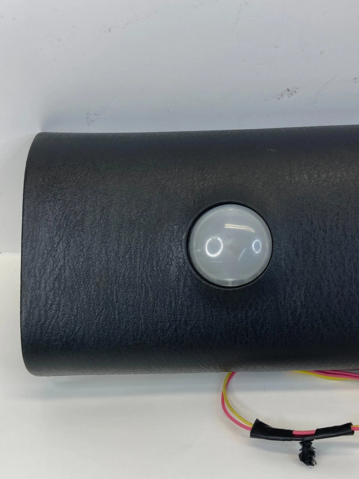 2005 05 CHRYSLER PT CRUISER CONVERTIBLE ROOF CENTER ROLL BAR COVER WITH LAMPS