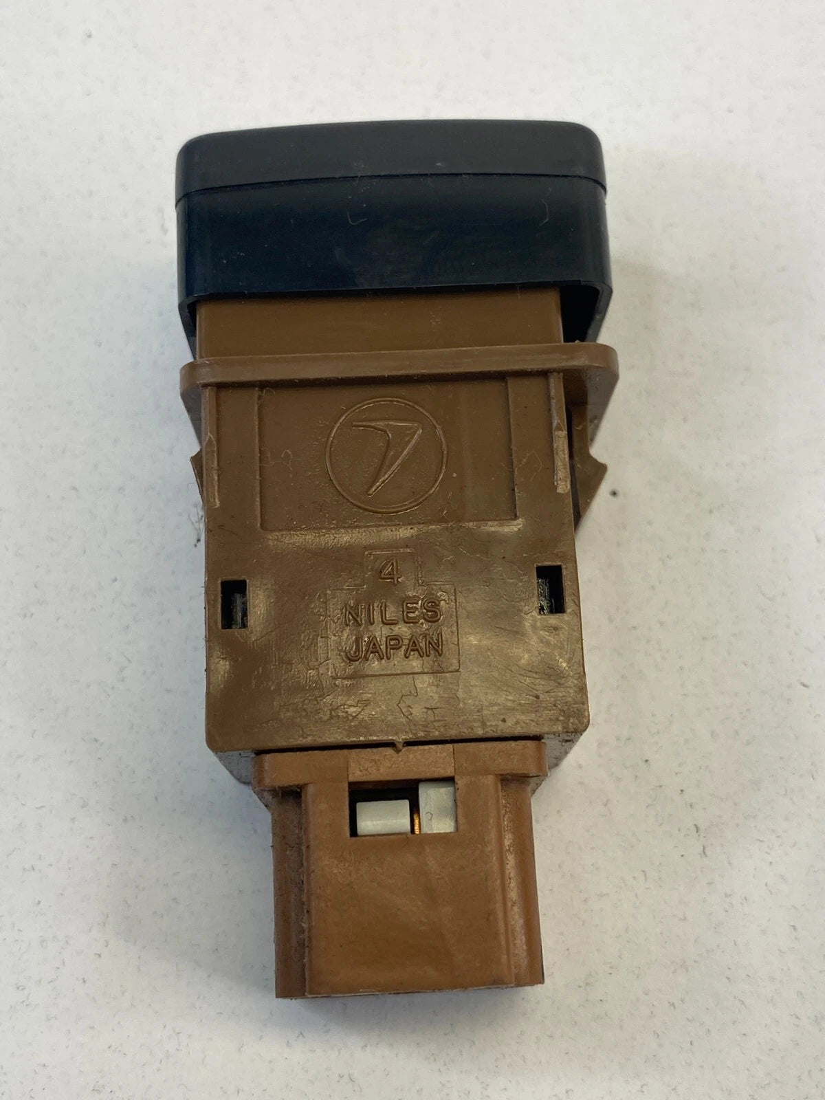 2000-2004 00-04 SUBARU OUTBACK SEDAN 4-DR DASH CRUISE CONTROL SWITCH BUTTON OEM