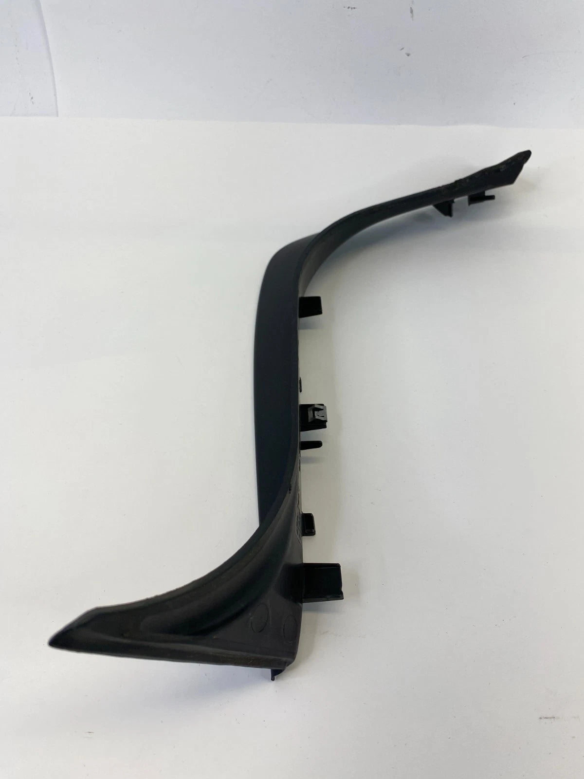 13-18 CADILLAC ATS SEDAN REAR LEFT DRIVER SIDE TAIL LIGHT TRIM COVER BEZEL OEM