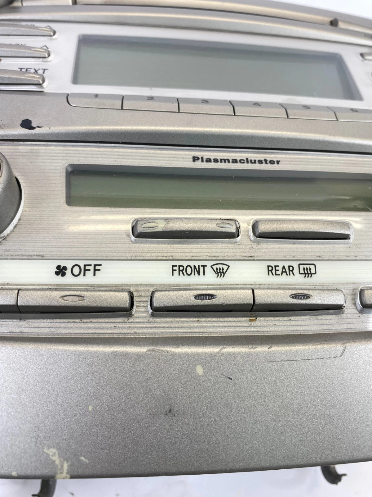 2010 2011 TOYOTA CAMRY RADIO STEREO RECEIVER WITH CLIMATE CONTROL OEM 8612006480